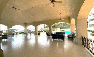 Casa en Venta en Los Angeles, Bosque Residencial, Valle Oriente