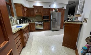 Residencia ÚNICA para Venta en Fraccionamiento Calle Valle Alto 6517, Lomas del Valle, de la Ciudad de Chihuahua.