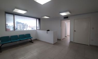 Oficina en arriendo en Alto Prado.