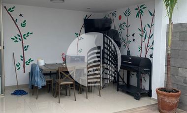 CASA RECIEN REMODELADA SE PUEDE VENDER AMUEBLADA.