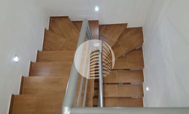 CASA RECIEN REMODELADA SE PUEDE VENDER AMUEBLADA.