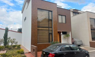 LINDA CASA DE OPORTUNIDAD A LA VENTA SECTOR ESPE DEL VALLE