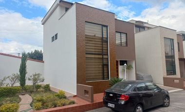 LINDA CASA DE OPORTUNIDAD A LA VENTA SECTOR ESPE DEL VALLE