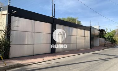 CASA EN EXCELENTE UBICACIÓN TODO EN UN SOLO PISO