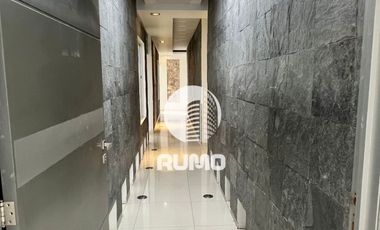 CASA EN EXCELENTE UBICACIÓN TODO EN UN SOLO PISO
