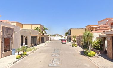 Venta de Hermosa Casa, Col. Montecarlo, Obregón, Sonora.