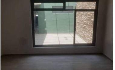 Casa Remodelada De 5 Recamaras en Jardines De San Manuel Cerca de Ciudad Universitaria (BUAP).