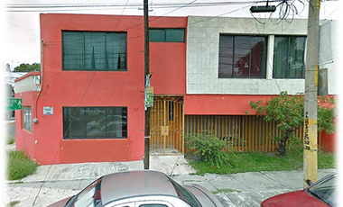 Casa Remodelada De 5 Recamaras en Jardines De San Manuel Cerca de Ciudad Universitaria (BUAP).