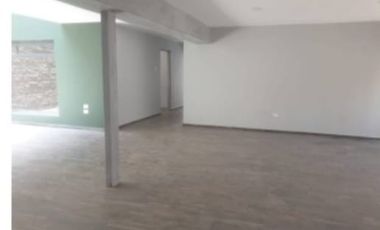 Casa Remodelada De 5 Recamaras en Jardines De San Manuel Cerca de Ciudad Universitaria (BUAP).