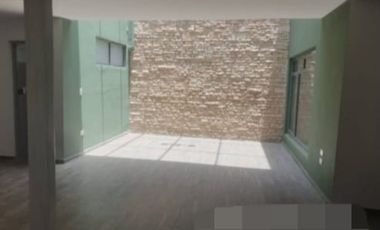 Casa Remodelada De 5 Recamaras en Jardines De San Manuel Cerca de Ciudad Universitaria (BUAP).