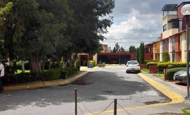 SE RENTA PRECIOSA CASA EN PRIVADA EN FRACCIONAMIENTO EL OLIMPO, TOLUCA MEXICO