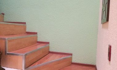 SE RENTA PRECIOSA CASA EN PRIVADA EN FRACCIONAMIENTO EL OLIMPO, TOLUCA MEXICO