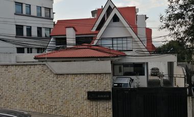 VENDO CASA RENTERA 100% RENTADA (8% DE RENTABILIDAD ANUAL)