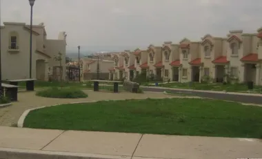 CASA EN VENTA EN URBI PASEOS DE SANTIAGO, TONALA, JAL.