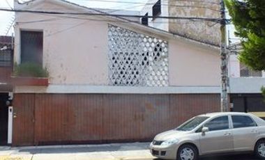 AMPLIA CASA EN LINDAVISTA