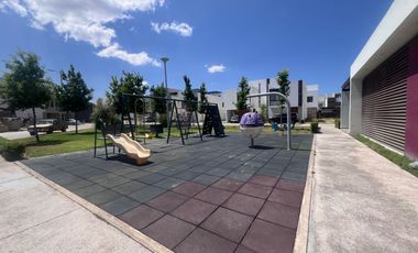 CASA EN VENTA EN VALLE IMPERIAL ZAPOPAN