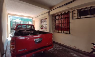 Oportunidad Única: Encantadora Casa Rentera con Patio y Garaje y 3 Departamentos, ¡Ideal para Invertir!