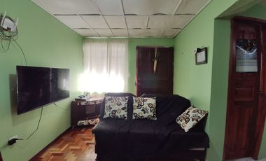 Oportunidad Única: Encantadora Casa Rentera con Patio y Garaje y 3 Departamentos, ¡Ideal para Invertir!