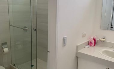 VIA SAMBORONDON, ALQUILO LINDA CASA 3 DORMITORIOS AMOBLADA