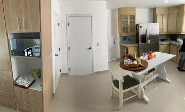 VIA SAMBORONDON, ALQUILO LINDA CASA 3 DORMITORIOS AMOBLADA