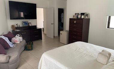 VIA SAMBORONDON, ALQUILO LINDA CASA 3 DORMITORIOS AMOBLADA