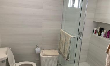 VIA SAMBORONDON, ALQUILO LINDA CASA 3 DORMITORIOS AMOBLADA