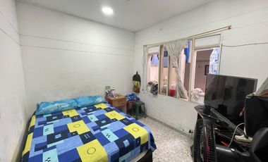 PROPIEDAD COMERCIAL EN VENTA CON DOS LOCALES Y APARTAMENTO EN LOS PATIOS