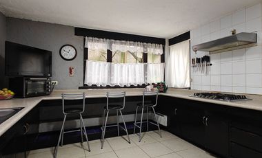 CASA EN VENTA EN PRIVADA VALLE DE LOS SAUCES, OCOYOACAC