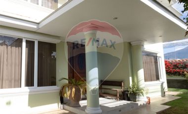 CASA DE VENTA EN LA QUINTA