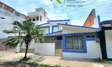 En Venta Hermosa Casa en el Fracc. Costa Verde