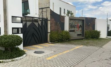 CASA EN VENTA EN METEPEC