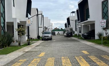 CASA EN VENTA EN METEPEC