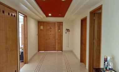 CASA EN VENTA CON ESPLENDIDO JARDIN Y CUATRO RECAMARAS CERCANA A AVE. TECNOLOGICO EN METEPEC