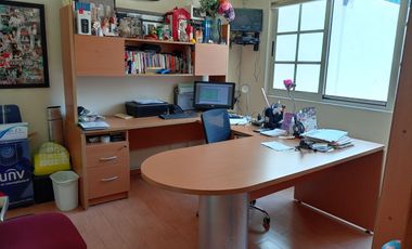 CASA EN VENTA CON ESPLENDIDO JARDIN Y CUATRO RECAMARAS CERCANA A AVE. TECNOLOGICO EN METEPEC