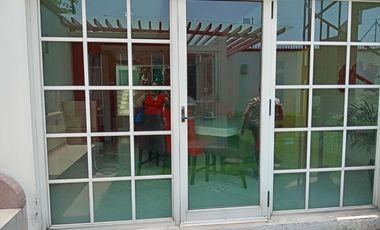 CASA EN VENTA CON ESPLENDIDO JARDIN Y CUATRO RECAMARAS CERCANA A AVE. TECNOLOGICO EN METEPEC