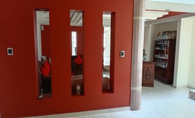 CASA EN VENTA CON ESPLENDIDO JARDIN Y CUATRO RECAMARAS CERCANA A AVE. TECNOLOGICO EN METEPEC