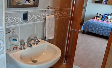 CASA EN VENTA CON ESPLENDIDO JARDIN Y CUATRO RECAMARAS CERCANA A AVE. TECNOLOGICO EN METEPEC