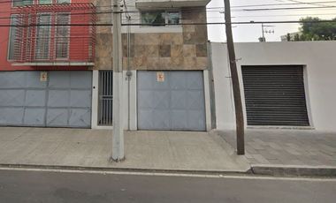 CASA EN VENTA EN VENUSTIANO CARRANZA, CDMX.
