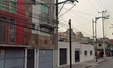 CASA EN VENTA EN VENUSTIANO CARRANZA, CDMX.