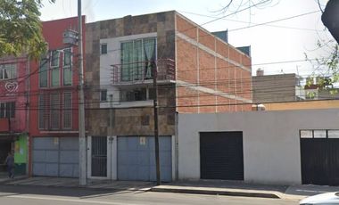 CASA EN VENTA EN VENUSTIANO CARRANZA, CDMX.