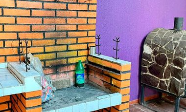 CASA AMPLIA EN VICTORIA