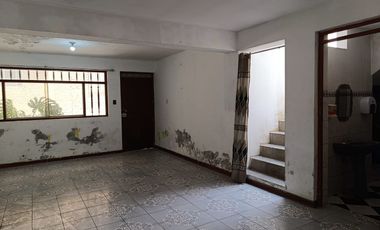 VENTA CASA CHOSICA ZONA PLANA A 10 MINUTOS DE PLAZA 182M2 $98,000