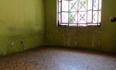 VENTA CASA CHOSICA ZONA PLANA A 10 MINUTOS DE PLAZA 182M2 $98,000