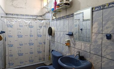 VENTA CASA CHOSICA ZONA PLANA A 10 MINUTOS DE PLAZA 182M2 $98,000