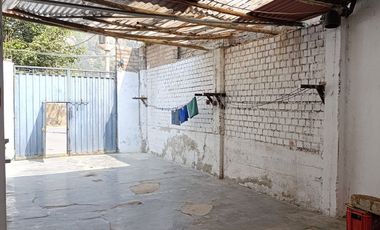 VENTA CASA CHOSICA ZONA PLANA A 10 MINUTOS DE PLAZA 182M2 $98,000