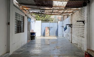 VENTA CASA CHOSICA ZONA PLANA A 10 MINUTOS DE PLAZA 182M2 $98,000