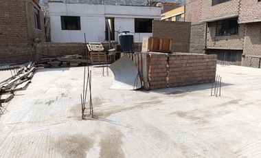 VENTA CASA CHOSICA ZONA PLANA A 10 MINUTOS DE PLAZA 182M2 $98,000