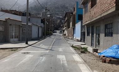 VENTA CASA CHOSICA ZONA PLANA A 10 MINUTOS DE PLAZA 182M2 $98,000