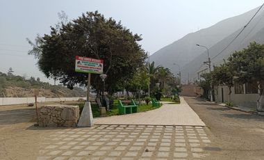 VENTA CASA CHOSICA ZONA PLANA A 10 MINUTOS DE PLAZA 182M2 $98,000