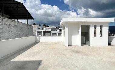 Se vende casa cuatro habitaciones a estrenar al sur de la ciudad de Loja